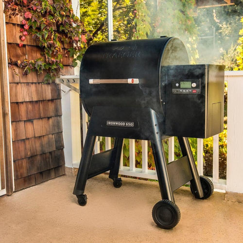 Traeger Ironwood 650 Pellet Grill (46, Black)